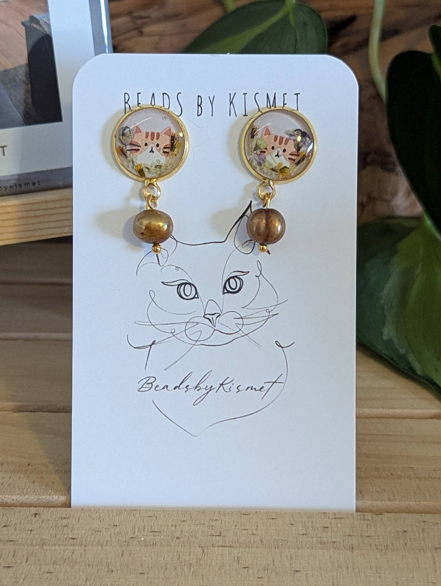 Garden Cat with Freshwater Pearls – Gold ✨