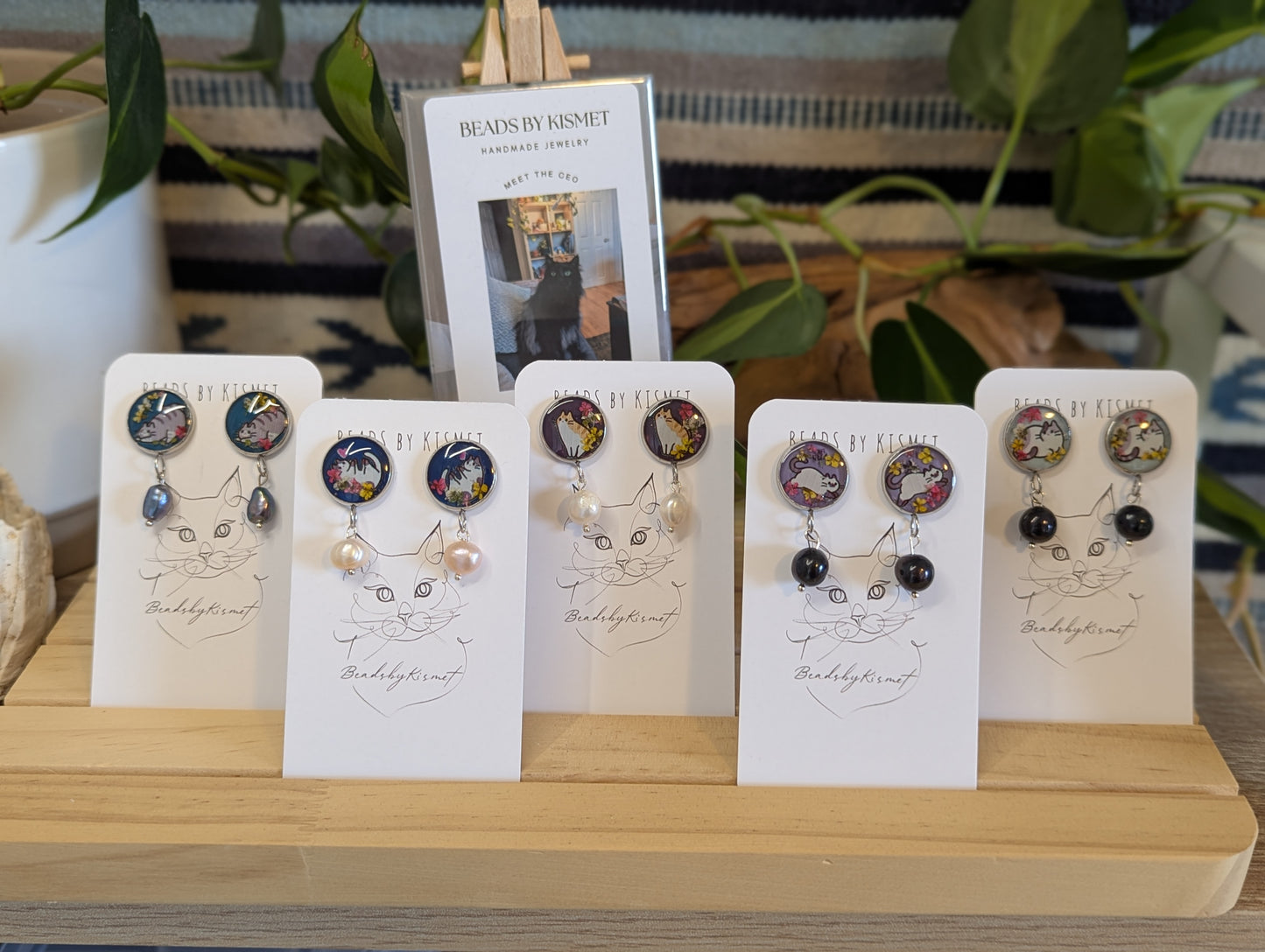 Garden Cat with Freshwater Pearls - Silver 🩶